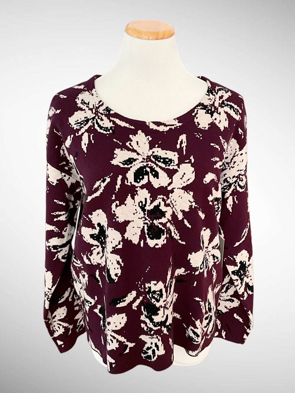 NWT Cynthia Rowley Floral Pullover Scoopneck Sweater Long Sleeves